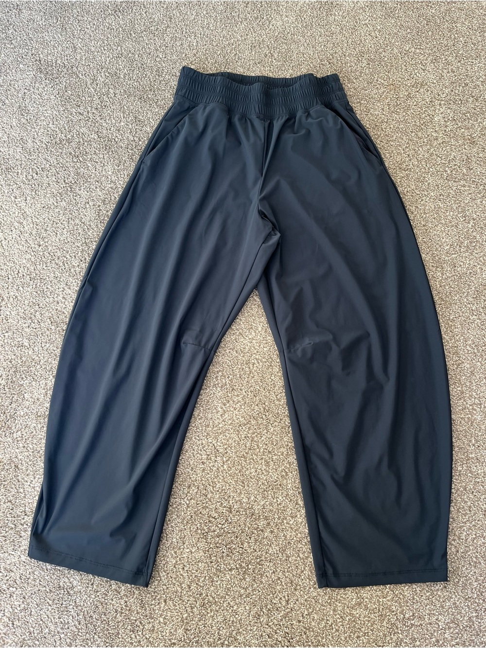 Old Navy sleektech barrel pants navy blue